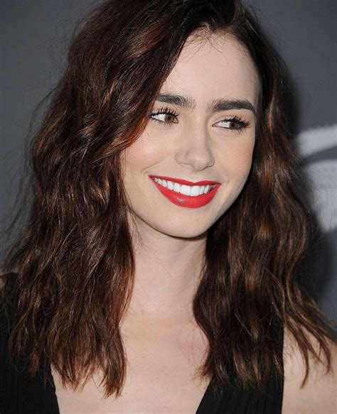 Pin By Ivan Hernandez On Lily Jane Collins Lily Collins Style Lily Collins Celebrities Female