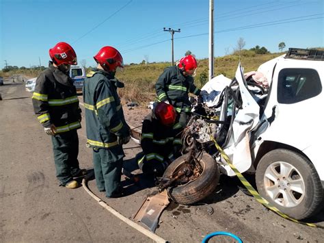 PA 279 Acidente envolvendo caminhão deixa duas vítimas fatais e uma