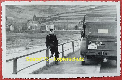 Foto Panzersoldat Auf Br Cke In Frankreich Wehrmacht