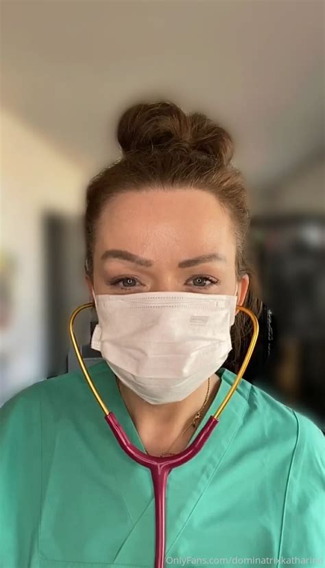 Nurse Stephanie Maskovernose