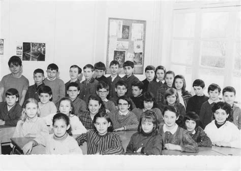 Photo De Classe 6EME GROUPE MAREC HAL LECLERC EVRY De 1966 ECOLE LA