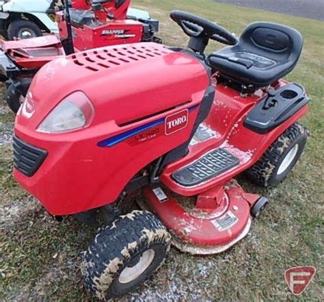 Toro Lx420 Twin Cam Hydro 18 Hp Lawn Tractor With 42 Mid Mount Deck Approx 300 Hrs Heavy