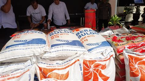 Masyarakat Jangan Panic Buying Cadangan Beras Bulog Bertambah 4 000