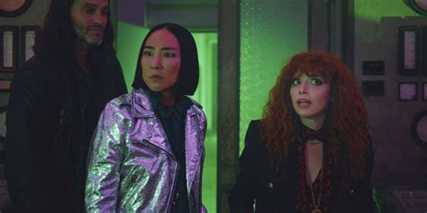 Boneca Russa Fotos Bal Zs Czukor Greta Lee Natasha Lyonne No