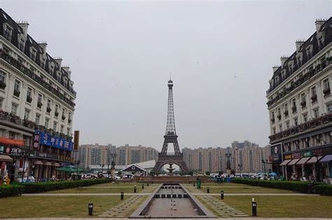 8 Replicas of the Eiffel Tower around the World - Explanders