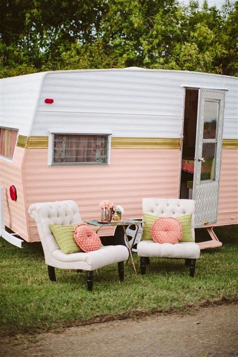 44 Vintage Camper Decor Transformed Into A Cozy Place 5 Possible