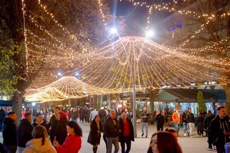 Ndri Ohet Kor A Rama Publikon Fotot Dhjetori I Festave Korcablog