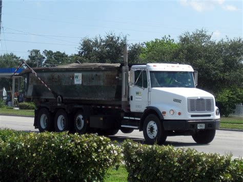 WM Freightliner FL112 Roll Off Truck 409592 This Is A Wast Flickr