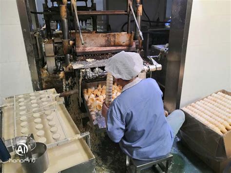 40 Cups Wafer Cone Machine Running In Indonesia Ice Cream Cones