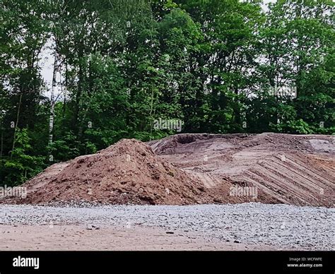 Dirt pile hi-res stock photography and images - Alamy