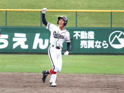 【高校野球】帯広大谷、「守備の人」9番・岡山優斗の3点二塁打で逆転勝ちネット動画で打撃開眼 スポーツ報知