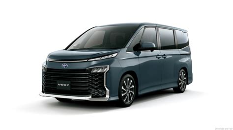 Toyota Noah Latest 2022 Model Unveiled In Japan