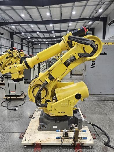 Used Fanuc R 2000ib 165F Industrial Robot With R 30ib Controller For