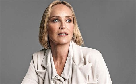 Sharon Stone faz post avisando fãs que seu sobrinho faleceu aos 11 anos