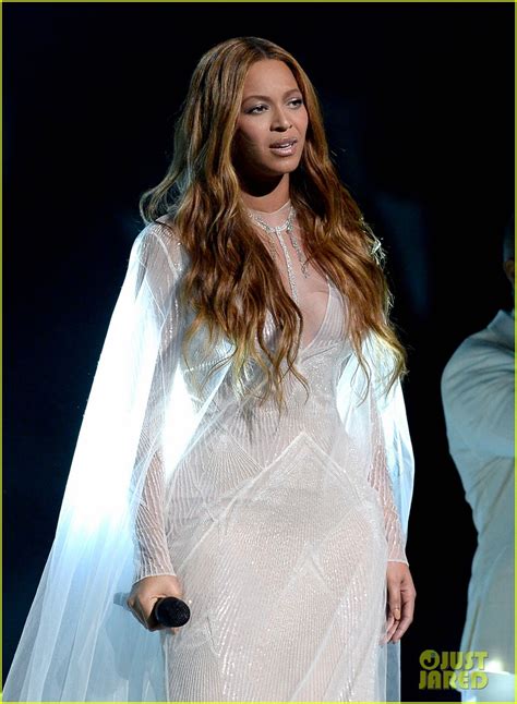 Beyonce's Grammys 2015 Performance Video - WATCH NOW!: Photo 3299788 ...