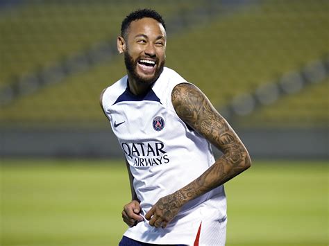 Je Veux Rester Au Psg Affirme Neymar Rtn Votre Radio R Gionale