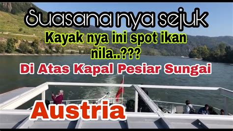 Menikmati Suasana Dan Pemandangan Pinggir Sungai Dari Atas Kapal Pesiar