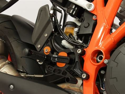 VCR KT03 PEDANE ARRETRATE ALLUMINIO NERE GILLES TOOLING KTM SUPER DUKE