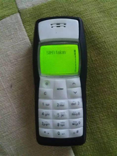 NOKIA 1100 TUŞLU KAMERASIZ TELEFON TEMİZ Sabit ve Telsiz Telefon