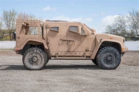 Oshkosh JLTV First Drive Review - Motor Trend