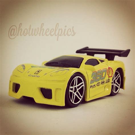 Tooned Ferrari 360 Modena 2004 Hot Wheels First Editions