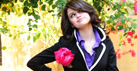 Blog Gawe Ngacir Selena Gomez Hot HD Wallpapers