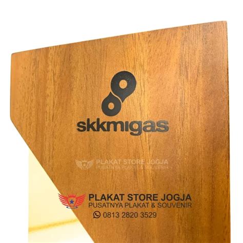 plakat kombinasi kayu  kuningan skk migas plakat store jogja