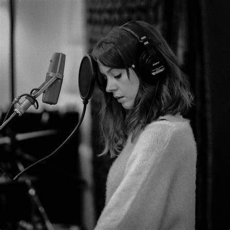 Premiere | Marlene Enright goes solo with ‘When The Water Is Hot’ – The