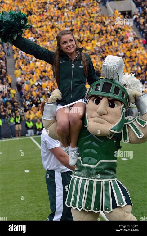 University of michigan mascot hi-res stock photography and images - Alamy