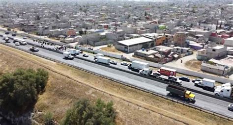 Por Falta De Agua Bloquean Circuito Exterior Mexiquense