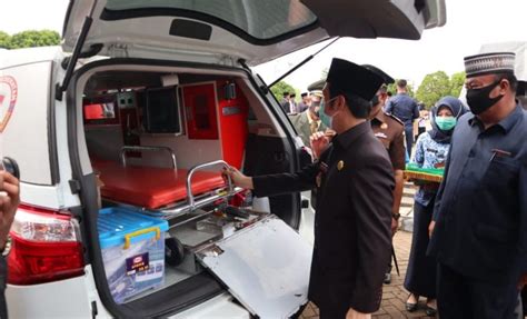 Pemkab Empat Lawang Terima Bantuan Tiga Unit Mobil Ambulan Dari