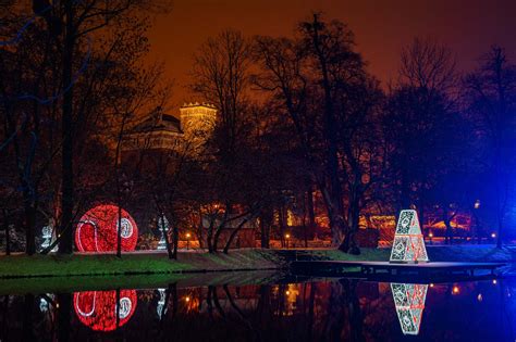 PARK ILUMINACJI W ZAMKU TOPACZ AHOJ Przygodo