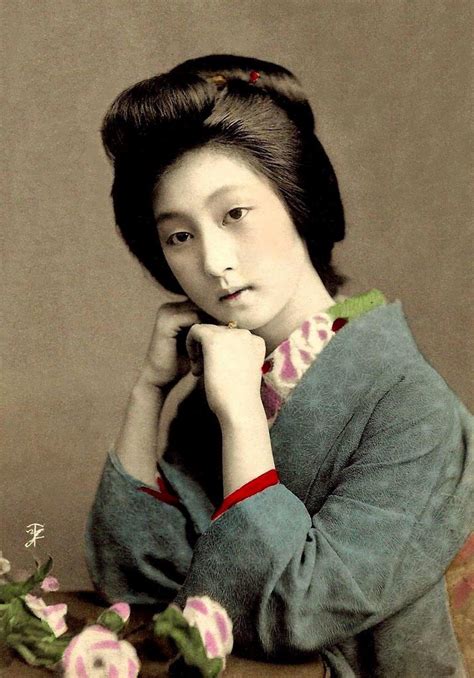 Beautiful Portraits Of A Popular Tokyo Geisha From 100 Years Ago