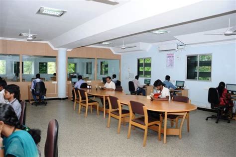 Bishop Heber College Bhc Trichy Admission Fees Courses Placements