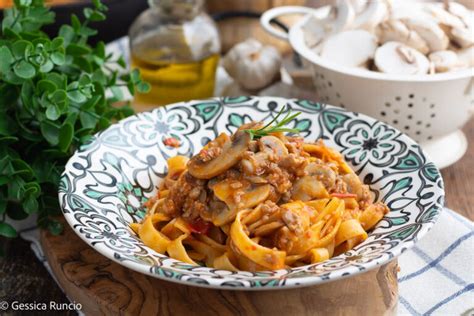 Pasta Funghi Salsiccia E Pomodorini Ricetta