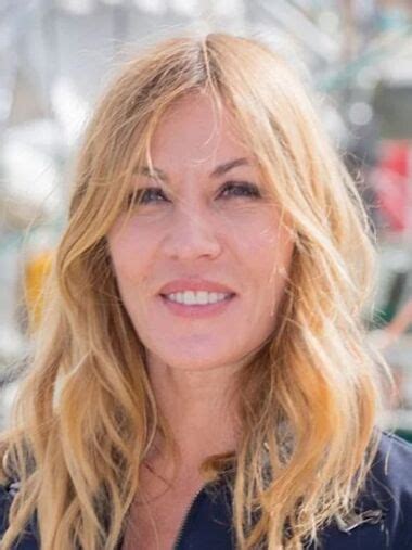 Mathilde Seigner Nude Scene In Une Hirondelle A Fait Le Printemps Daring Fearless French