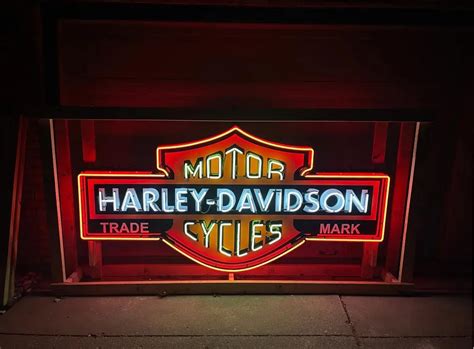 Place Bid - Large Neon Harley-Davidson Sign | PCARMARKET