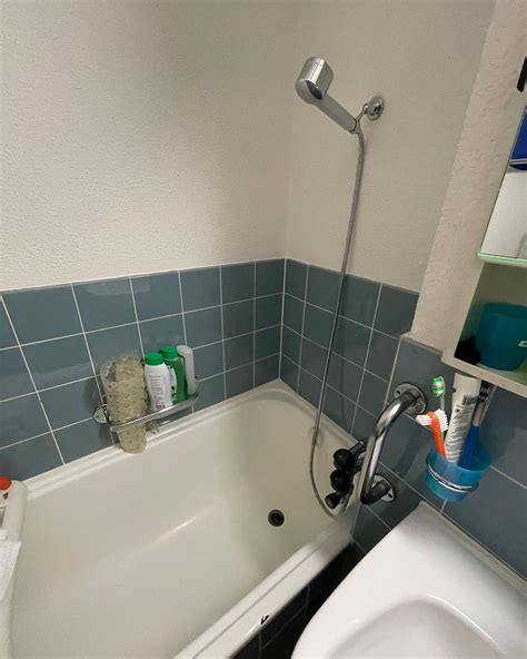 Gästebad mit Dusche Renogroup Bad Küchen Renovierung