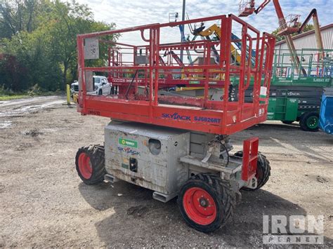 Skyjack Sj Rt Dual Fuel X Scissor Lift In St Charles