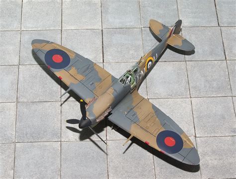 AIRFIX SUPERMARINE SPITFIRE Mk Vb Réf A05125