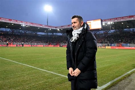 Nenad Bjelic Suspenso Por Tr S Jogos E Multado Em Euros Depois