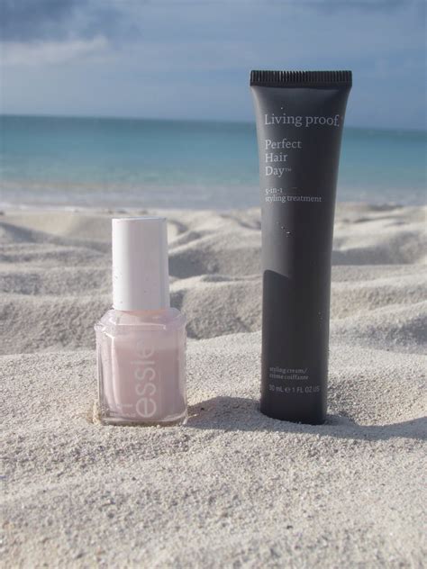My Beach Vacation Essentials - sparkleshinylove