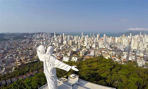 O que fazer em Balneário Camboriú Praias Parques Pousada Louise