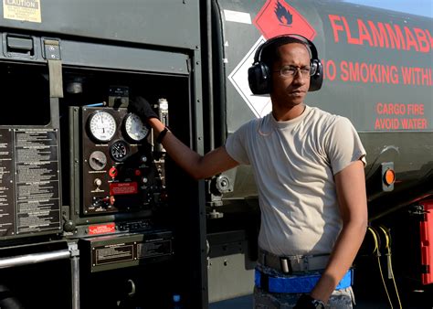 US Airmen Support First Ever Hot Pit Refuel In Poland Spangdahlem Air Base Article Display