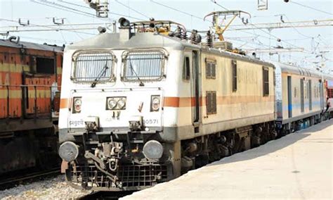 South Central Railways Introduces The HOG System In Telangana Express