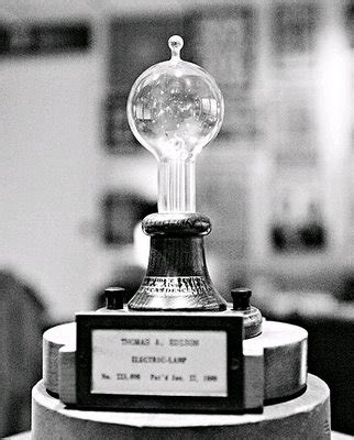 Edison Perfects Light Bulb - This Day in Tech History