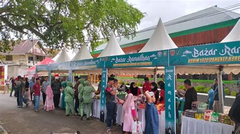 Bazar Ramadhan Dan Pameran Alutsista Kodim Pangkep Di Taman Bambu