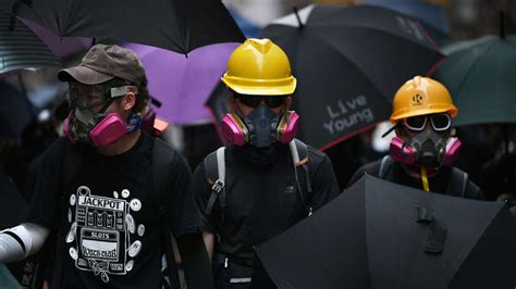 Hong Kong Manifestantes Desaf An La Ley Usando M Scaras Durante