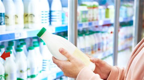 La OCU desvela cuál es el mejor supermercado para comprar leche