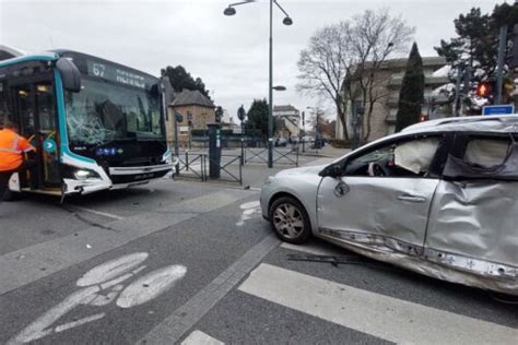 Accident à Rennes quatre blessés après un choc entre un bus et une